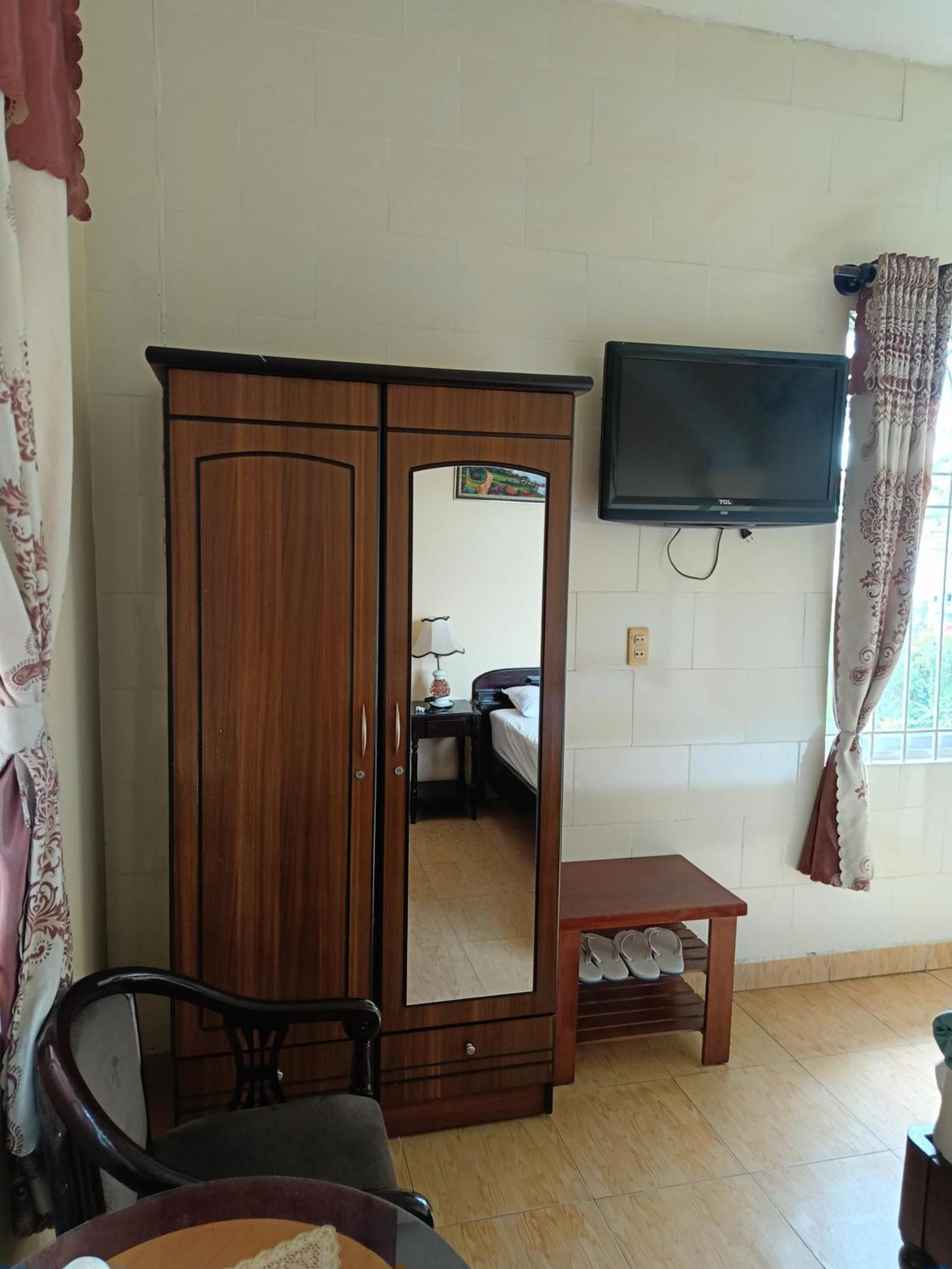 Hotel Khach San Lan Dai Da Lat Esterno foto