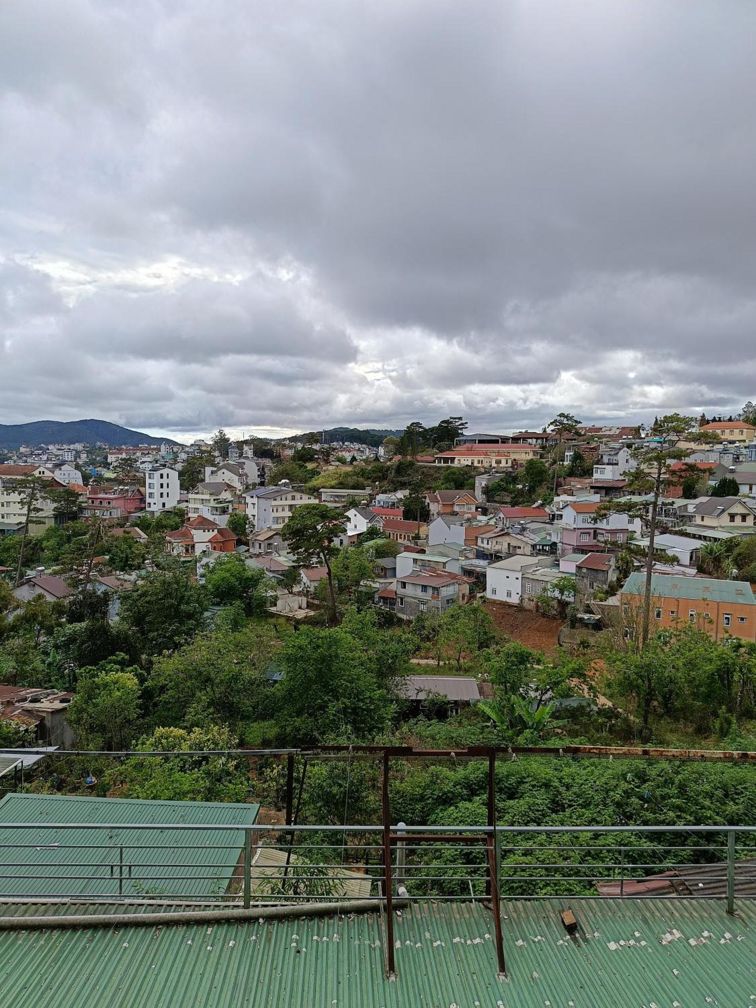 Hotel Khach San Lan Dai Da Lat Esterno foto